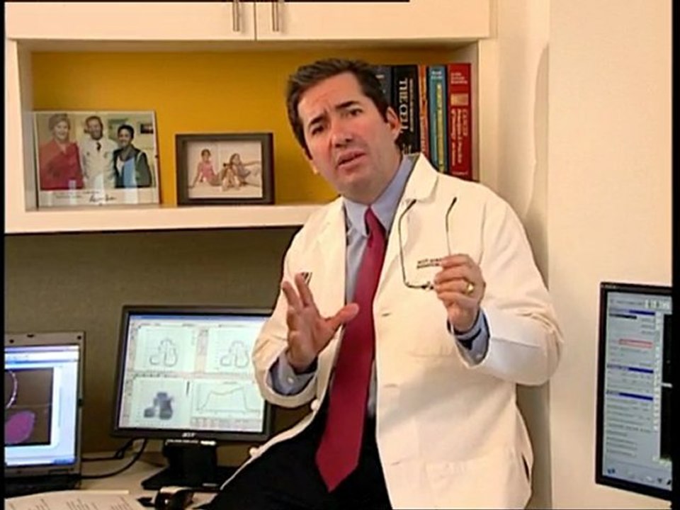 Oncologist Dr. Scot Ackerman treats head & neck cancers