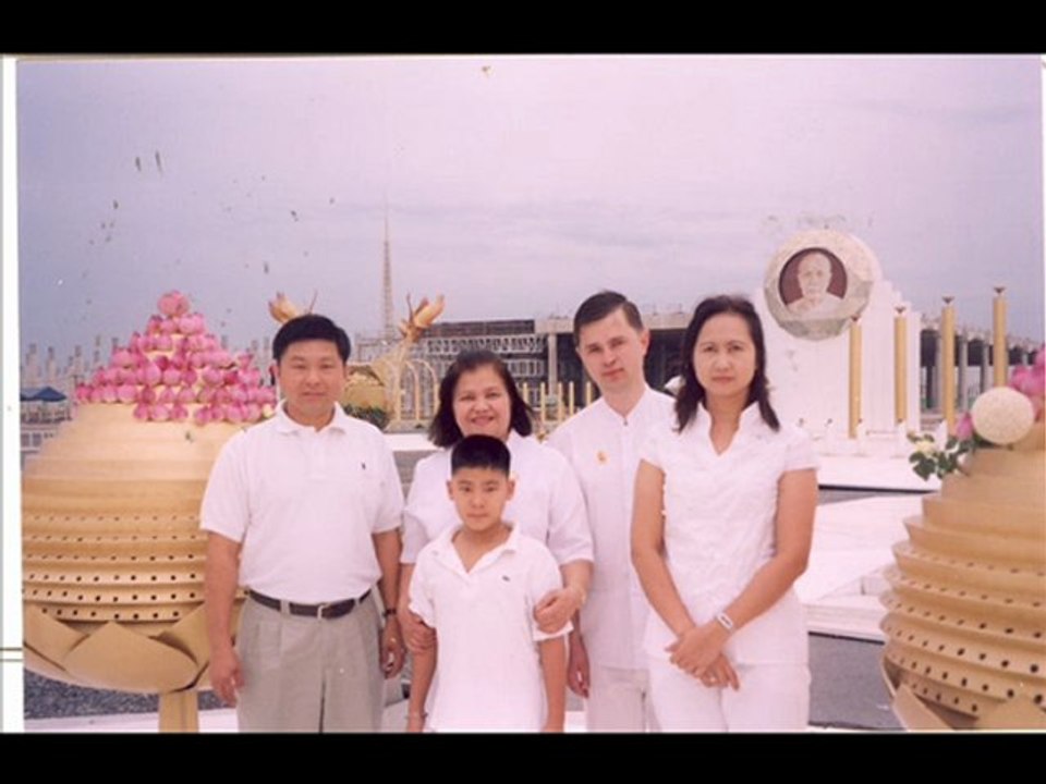 Dhammakaya Temple Pictures (Video Slideshow) May 2005