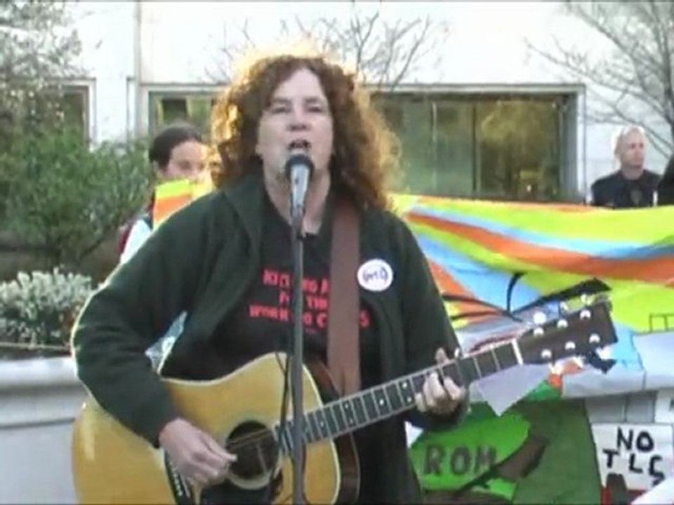 PDX Appeal To Senator Ron Wyden To Stop Trade Deals