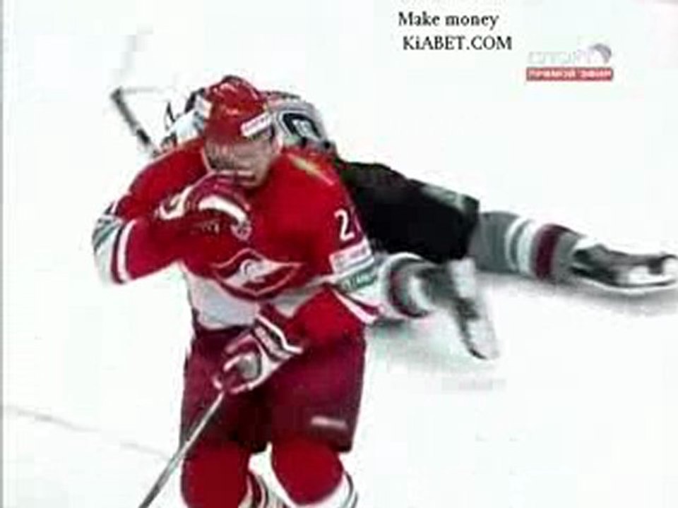 ice hockey khl spartak vs dinamo riga. VERY BAD HIT defender