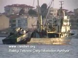 Çandarlı İskelesinden Balıkçı Teknesi Ayrılıyor