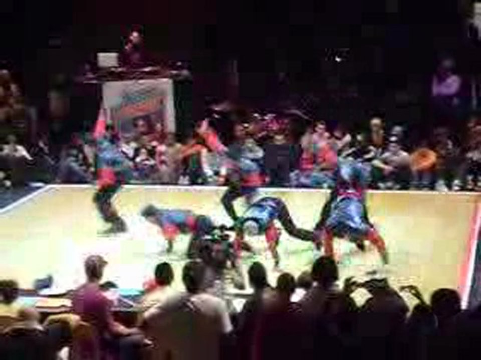 RAF CREW -  Show au Juste Debout 2010 [Lille]