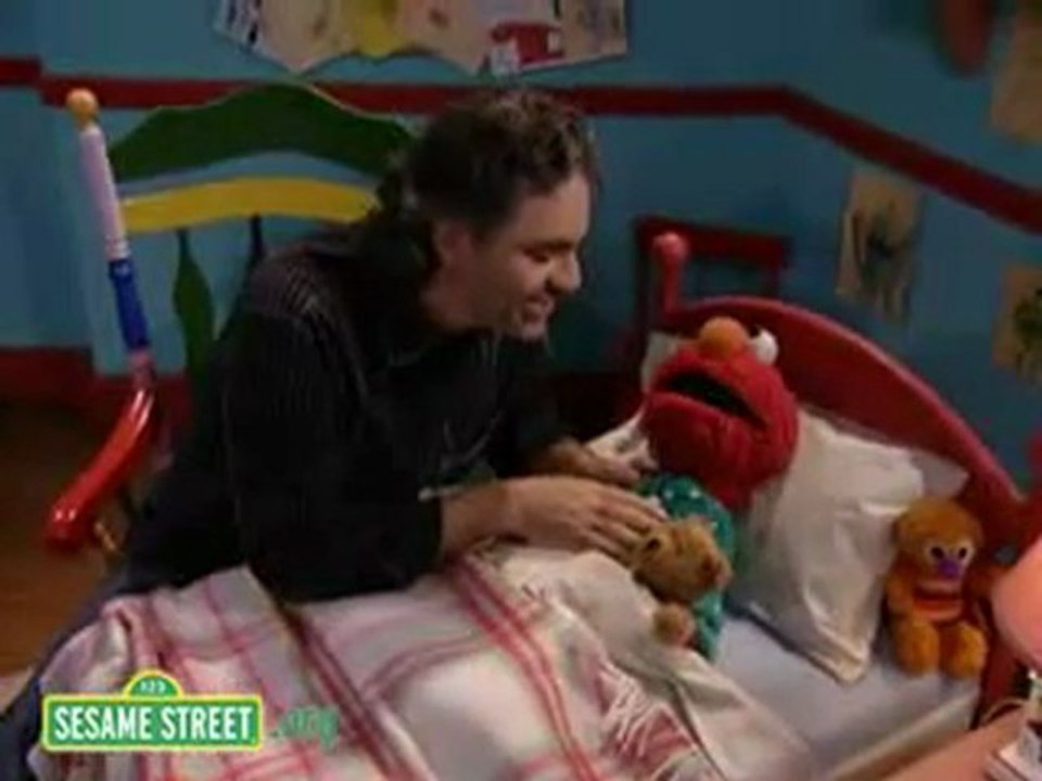 Andrea Bocelli's Lullabye To Elmo - video Dailymotion