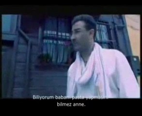 Скачать видео: Sol yanim aciyor anne Bedirhan gökçe (mehmetby)