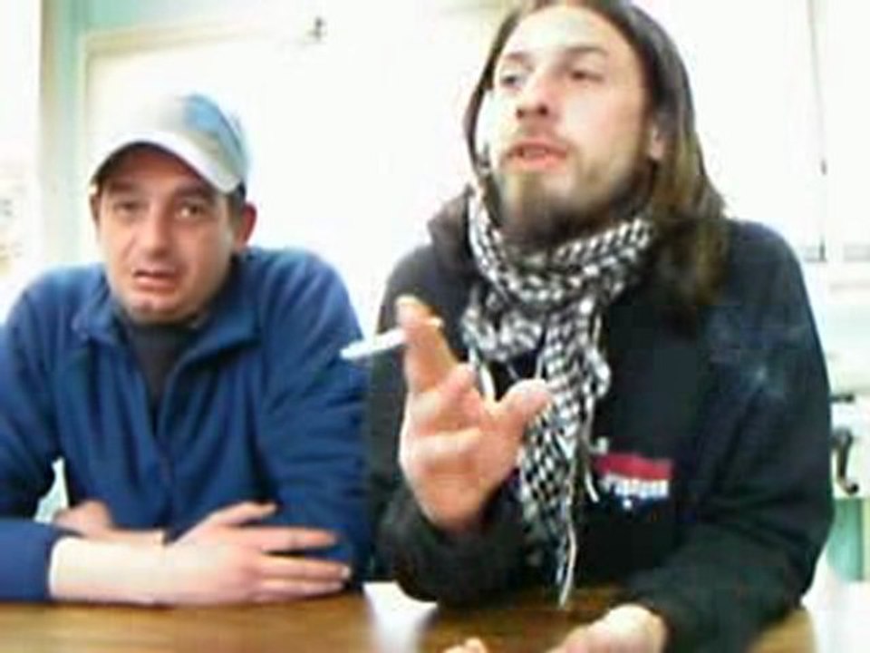 GREVE ILLIMITE A LA CAT RENAULT DOUAI AVEC LA CGT