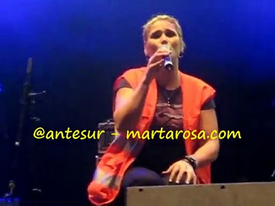 ROSA LOPEZ MACROCONCIERTO GRANADA CON HAITI