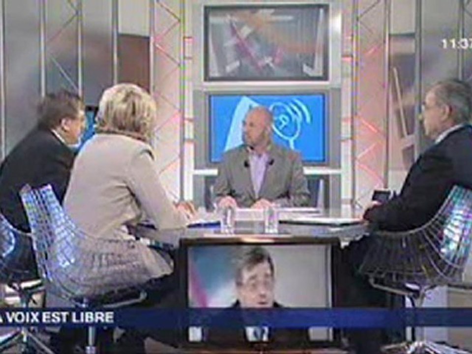 Caroline Cayeux - La Voix est libre - Fr3 - 6mars - Part 1