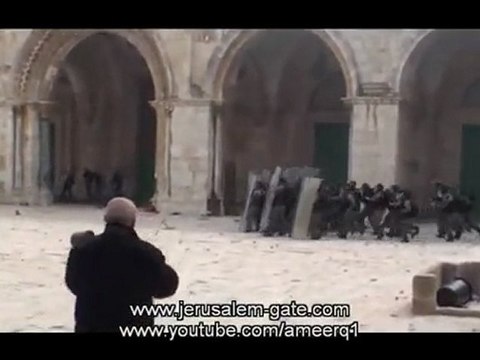 Les sionistes attaquent Al Aqsa 05.03.2010