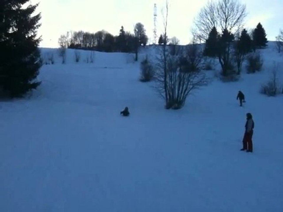 Descente en luge : Alysson