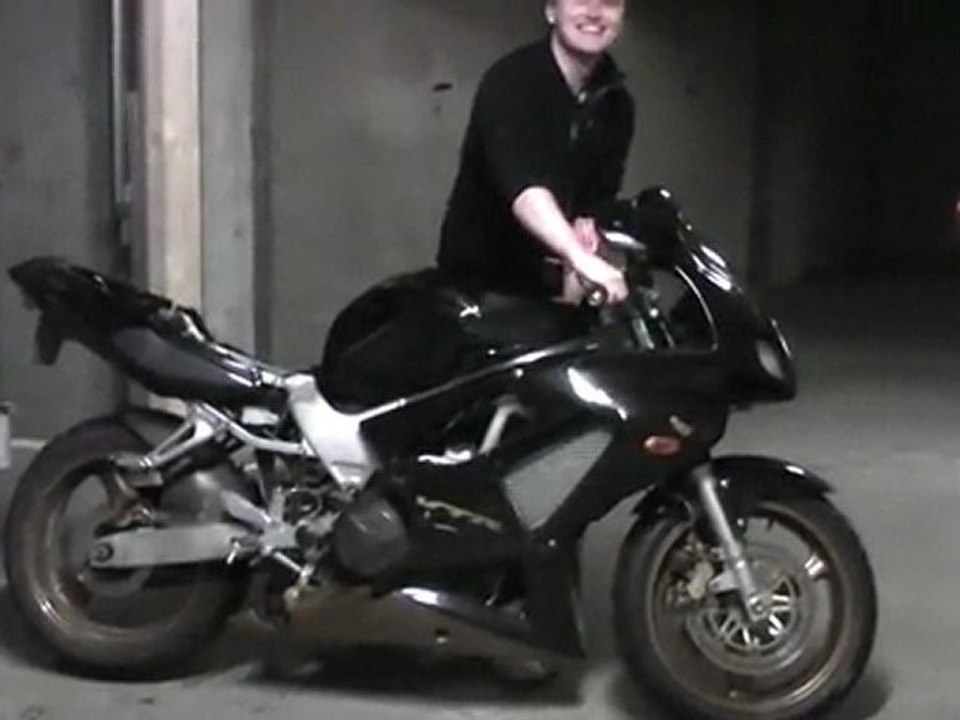 echapement libre VTR