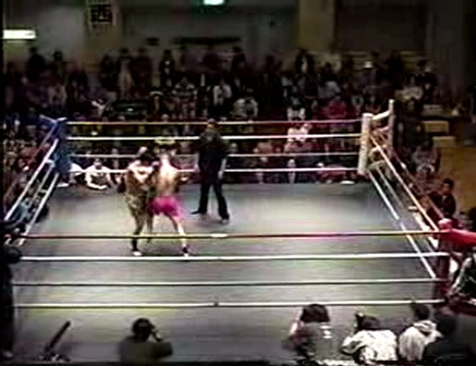 chemmi daniel                      combat de boxe thai au japon