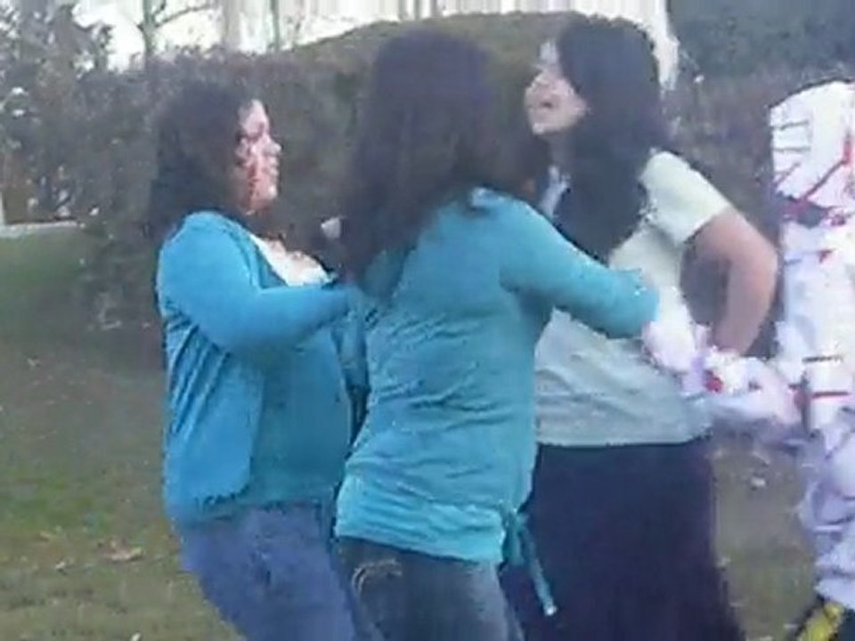 running throgh the park