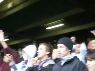 I'm forever blowing bubbles West Ham - Bolton le 05/10/2008