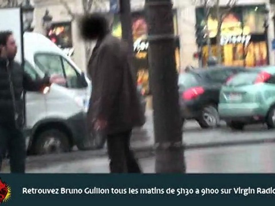 Elliot : casse toi pauvre con