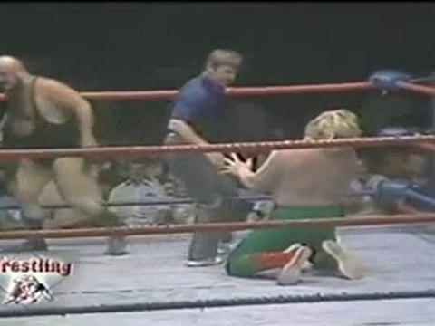 Big John Studd vs Maurice Mad Dog Vachon