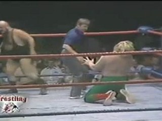 Big John Studd vs Maurice Mad Dog Vachon