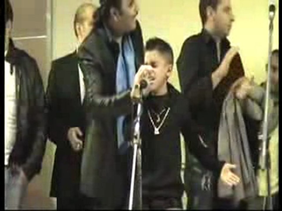 ninos de Figueras y Juan de los Banis