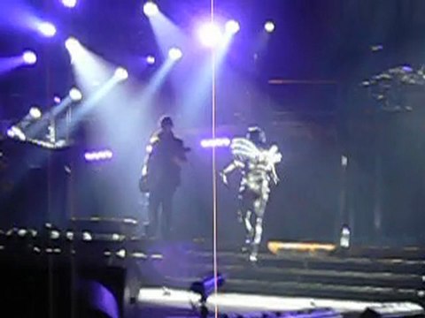 TOKIO HOTEL IN YOUR SHADOW ROCKHAL LUXEMBOURG 22/02/2010