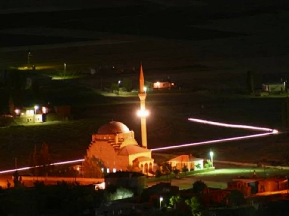 İDRİS HOCANIN ETKİLEYİCİ SESİNDEN SELA