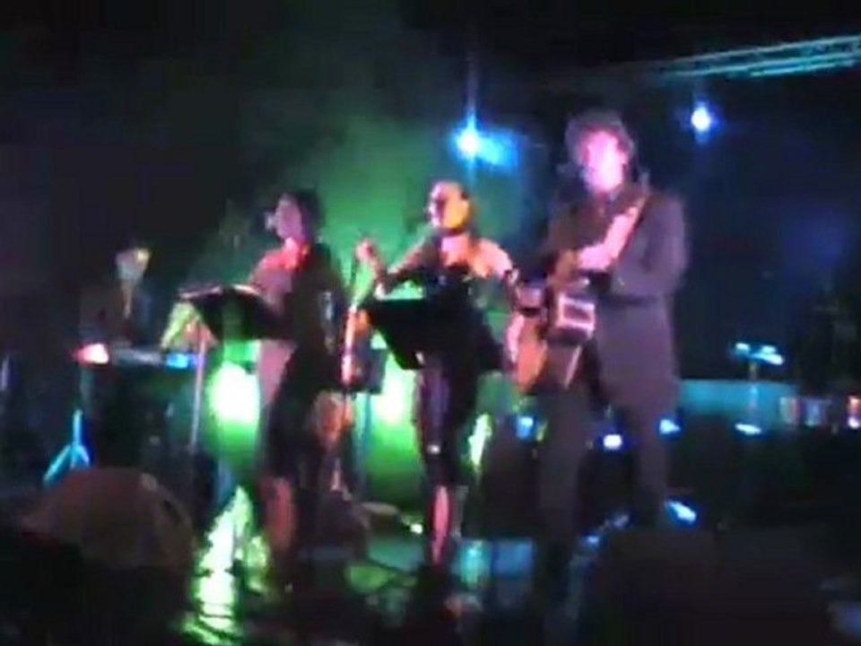 DELDONGO LATIN GROUPE - C'est la ouate (reprise)