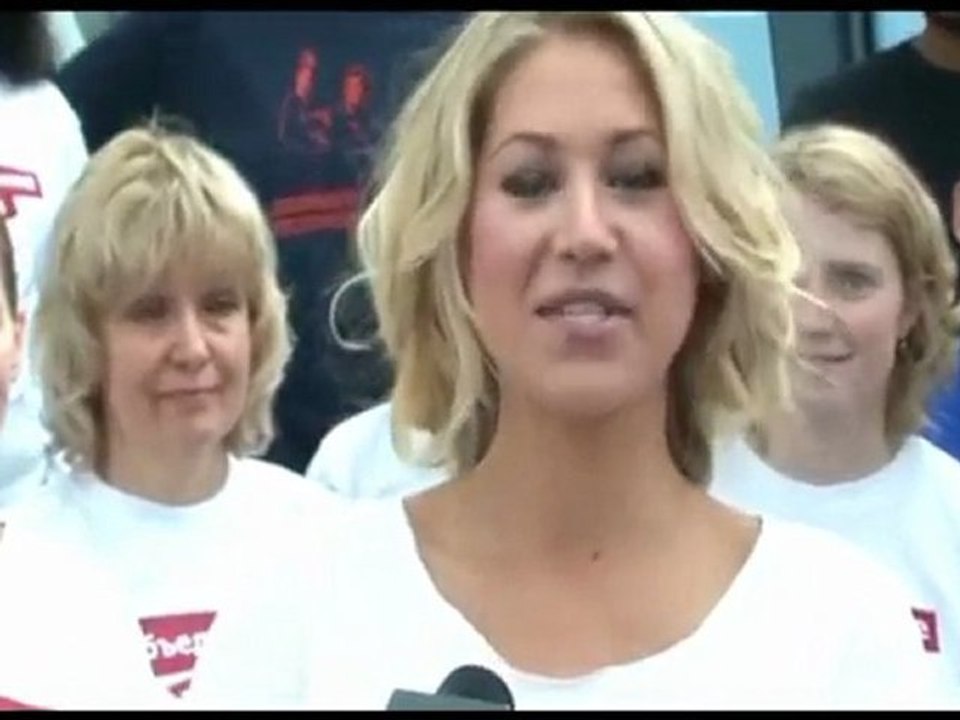 Anna Kournikova in Russian Cosmo