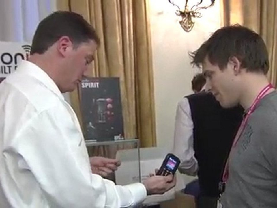 Alex de Widt of AllAboutPhones.nl Tests the Sonim XP2 Spirit