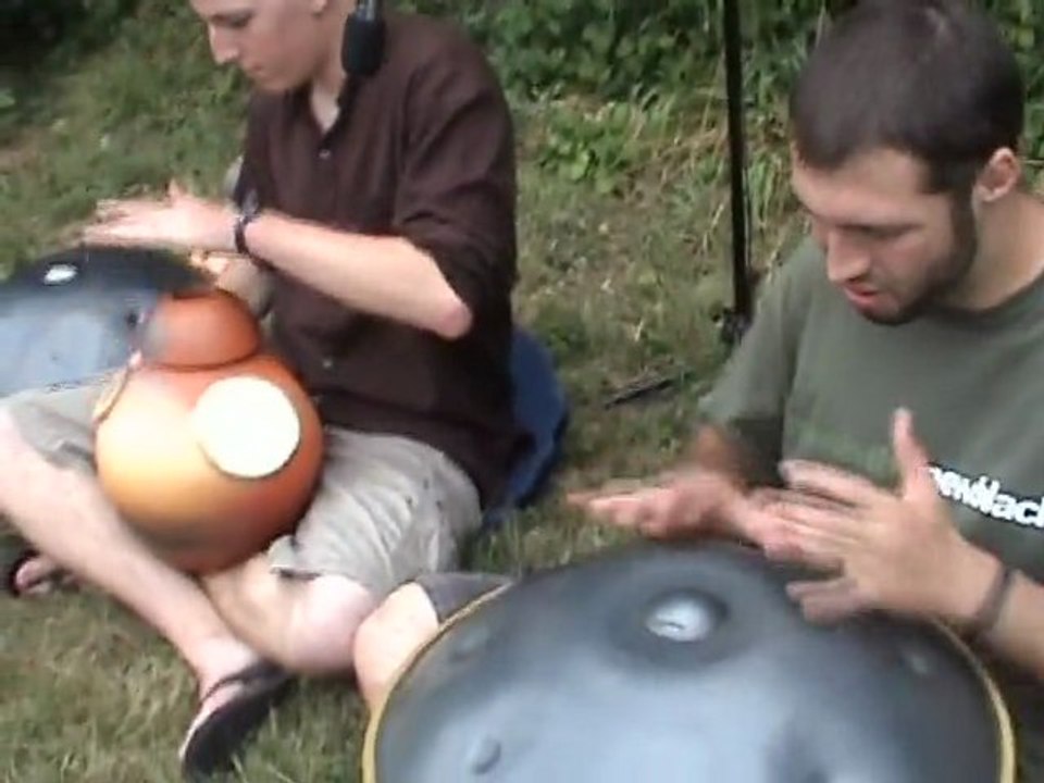 Duo udu drum et Hang Drum avec David et Sylain