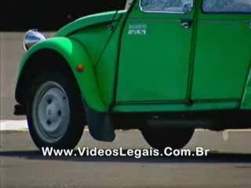 Une 2cv volante