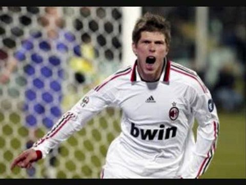 Fiorentina 1-2 AC Milan Gilardino,Huntellar,Pato score