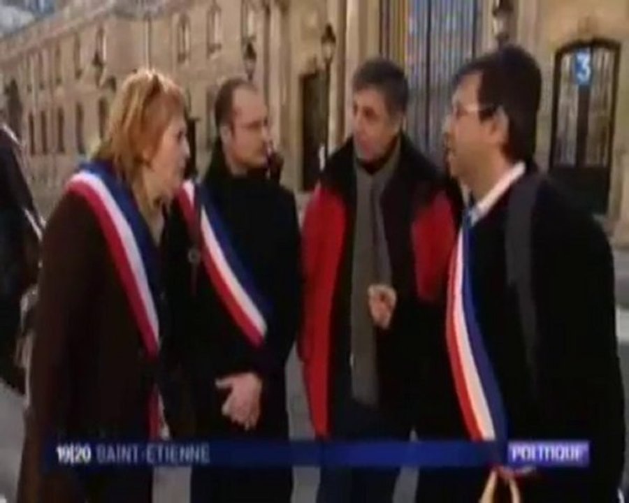 Le maire de St Chamond reçu sur le trottoir