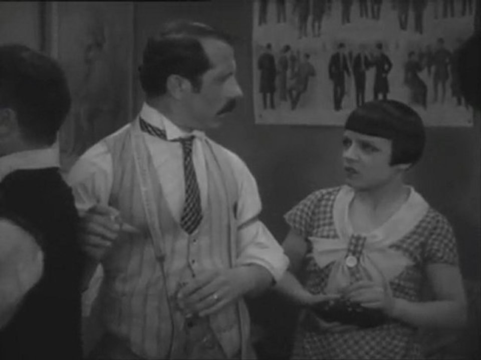 CINEMA PORTUGUÊS - «A CANÇÃO DE LISBOA» - VIDEO 2