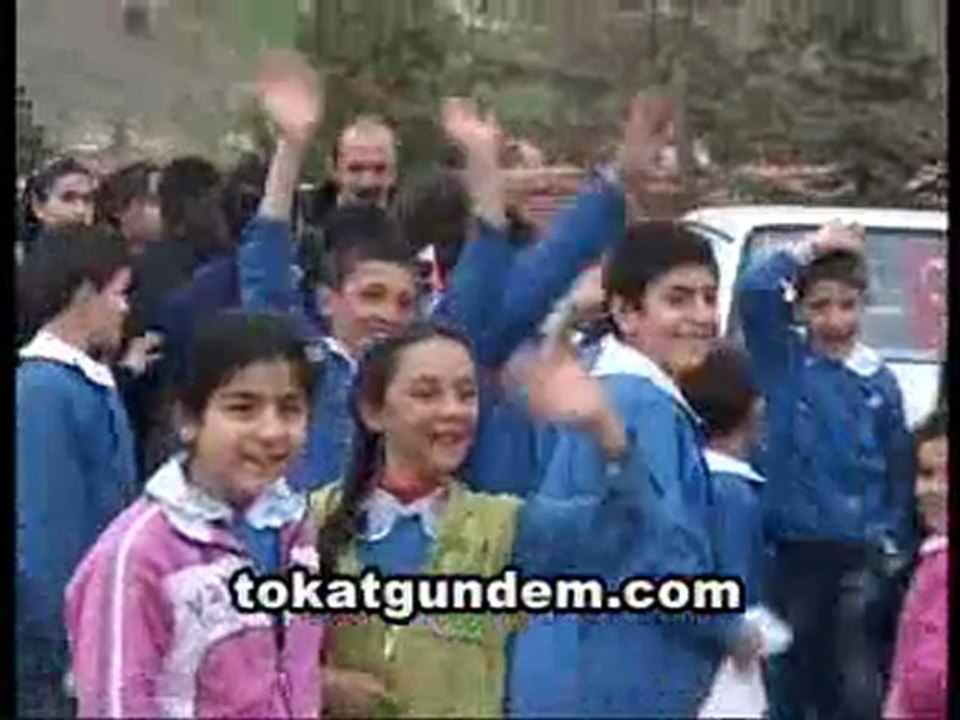 TOKAT 100. YIL  ÖĞRENCİLERİ ÖĞRETMENLERİNİ İSTİYOR