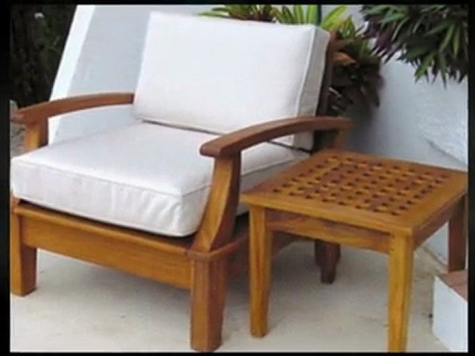 Choose the Top Fabric for Outdoor Furniture
