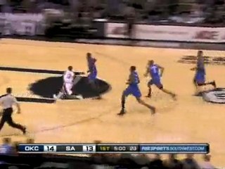 Manu Ginobili slips a great pass to George Hill in transitio