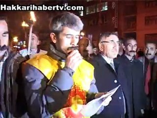 Hakkariden TEKEL işçilerine meşelali destek