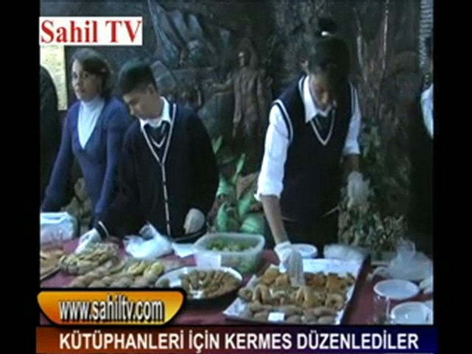 KÜTÜPHANELERİ İÇİN KERMES DÜZENLEDİLER