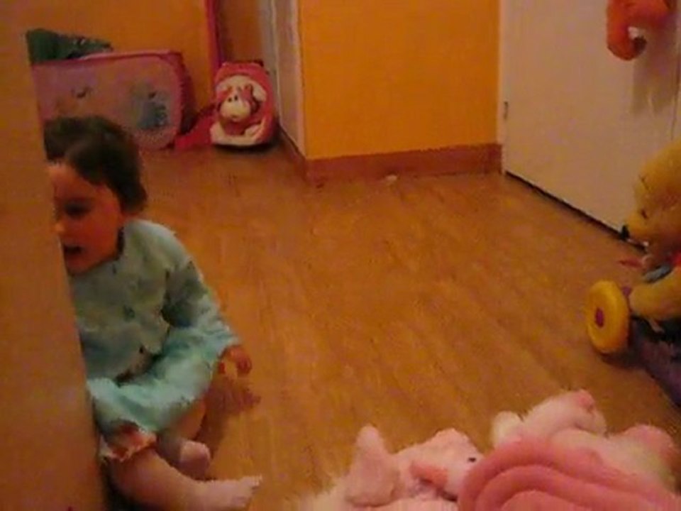 ashley marche a 4 pattes