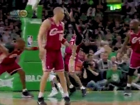 Rajon Rondo splits two Cavalier defenders and gets his paten