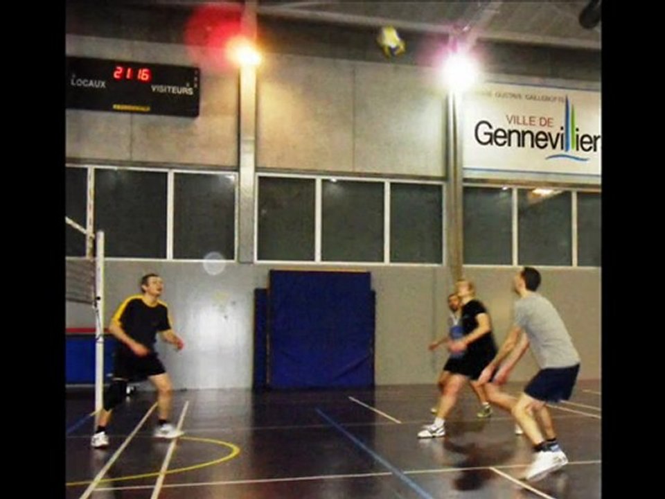 VOLLEY-BALL