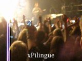 Tokio Hotel Bruxelles 25/02/2010 Bill lance sa bouteille