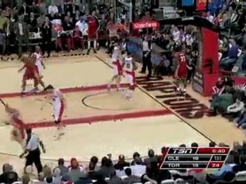 LeBron James takes the pass and finishes with a huge slam du