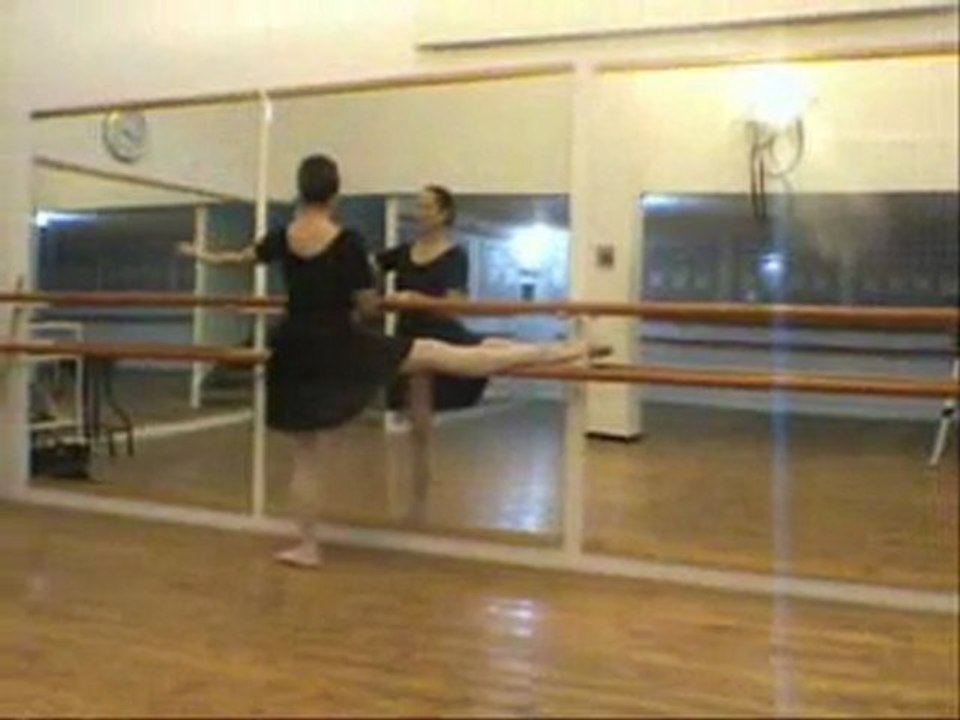 Cours de Danse Classique : 2) Pied sur la barre