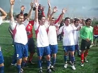 KIRMIZI-LACİVERT! ŞAMPİYON ÖDEMİŞ!