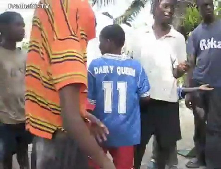 Distribution 23 du 10/02/10 dans le jardin, PAP Haîti