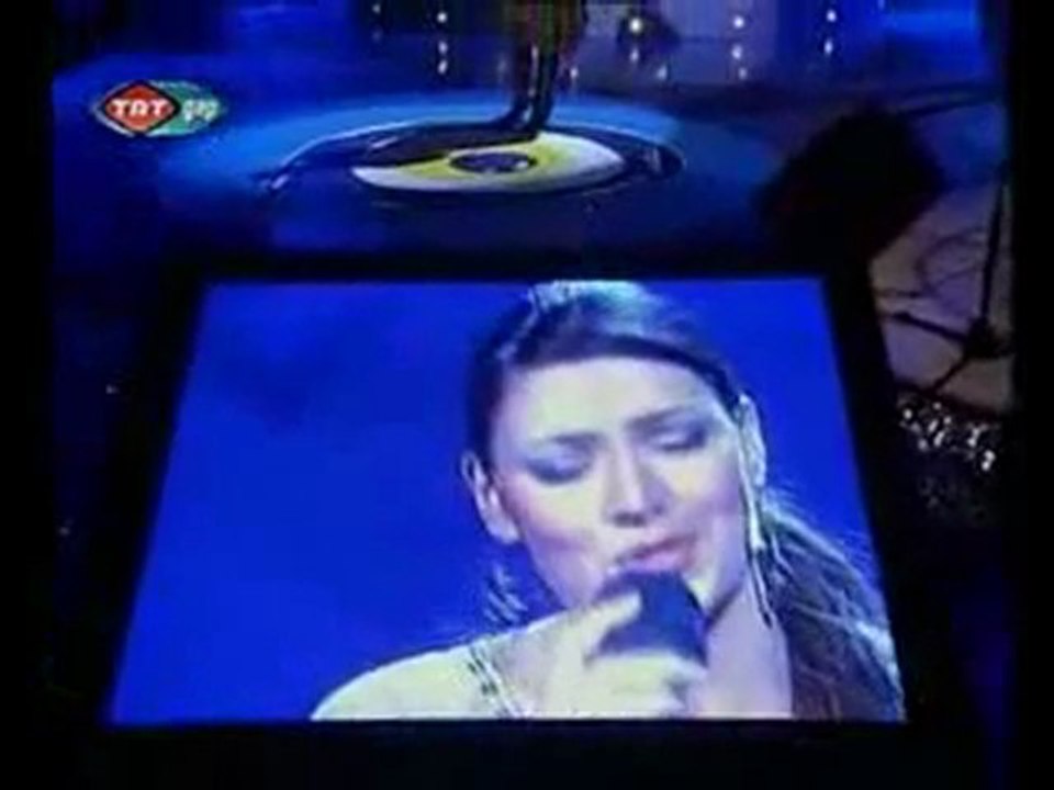 Sevcan Orhan - mezaramın başına barak havası