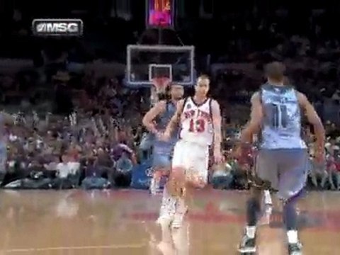 Wilson Chandler takes the pass and finishes with a slam duri