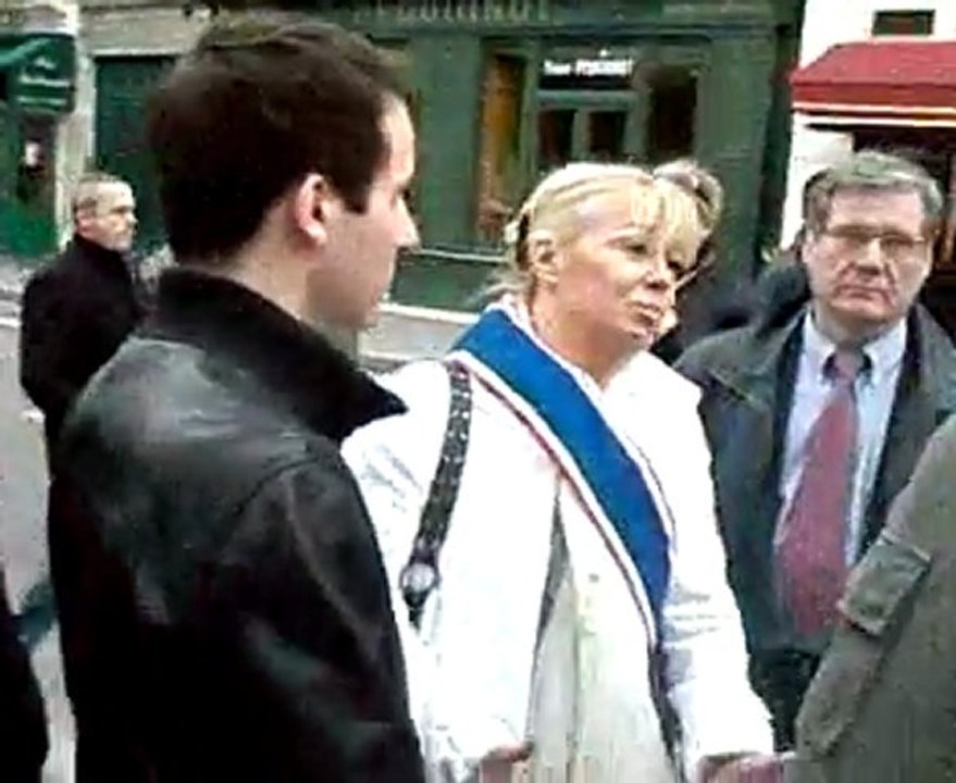 manif harkis devant l'Assemblée Nationale (6/10)