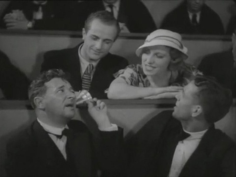 CINEMA PORTUGUÊS - «A CANÇÃO DE LISBOA» - VIDEO 6