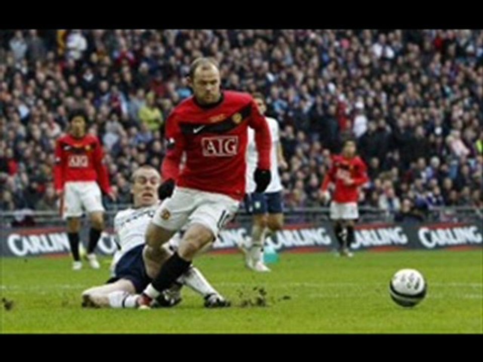 Aston Villa 1-2 Manchester United Owen, Rooney score