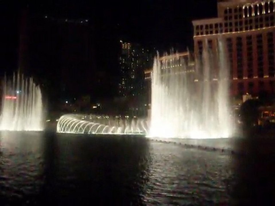 Bellagio Dancing Fountains - Las Vegas